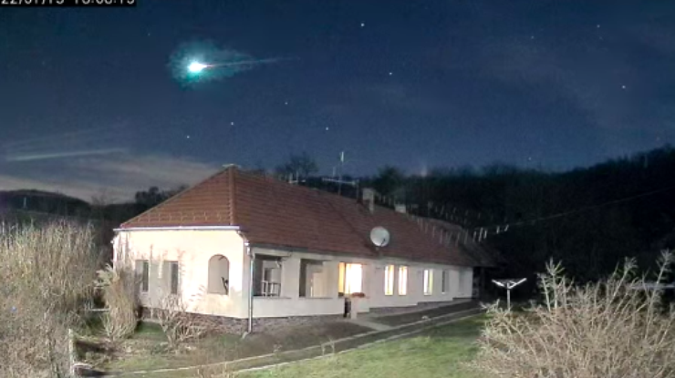 Фото: метеорит над Венгрией / скриншот