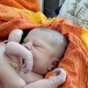 В Индии родился ребенок с четырьмя руками и ногами (фото) 