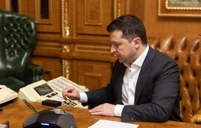 Зеленский ввел санкции против российских чиновников, компаний и Артемия Лебедева