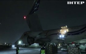 Літак зі зброєю від Сполучених Штатів розвантажили у Борисполі