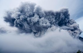 В Японии извергается вулкан Сакура-дзима