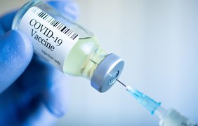 В Украине возобновили кампанию по иммунизации от коронавируса