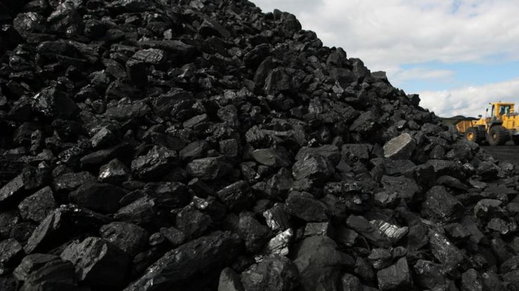 Запасы каменного угля для ТЭС составляют на треть ниже/ фото: DW