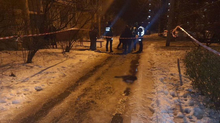 Тело ребенка нашли у подъезда дома по улице Есенина