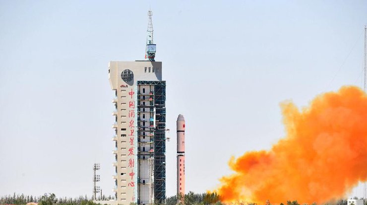 Запуск ракети-носія "Чанчжен"