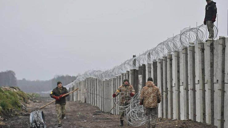 Стіна з білоруссю