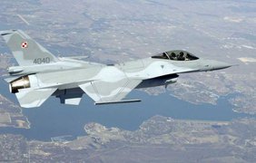 Літак НАТО відстежив ракету, яка потрапила на територію Польщі - CNN