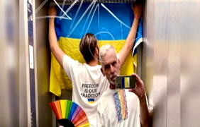 Німецький стиліст Франк Петер Вільде щодня знімає синьо-жовті селфі в ліфті: розмова зі знаменитим берлінцем