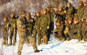 Британія передає ЗСУ 12 тисяч зимових спальних комплектів і 150 наметів з підігрівом