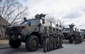 Ракети для IRIS-T SLM і бронемашини Dingo: Німеччина передала новий пакет військової допомоги
