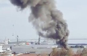У турецькому порту Самсун прогримів вибух і почалася пожежа (фото, відео)