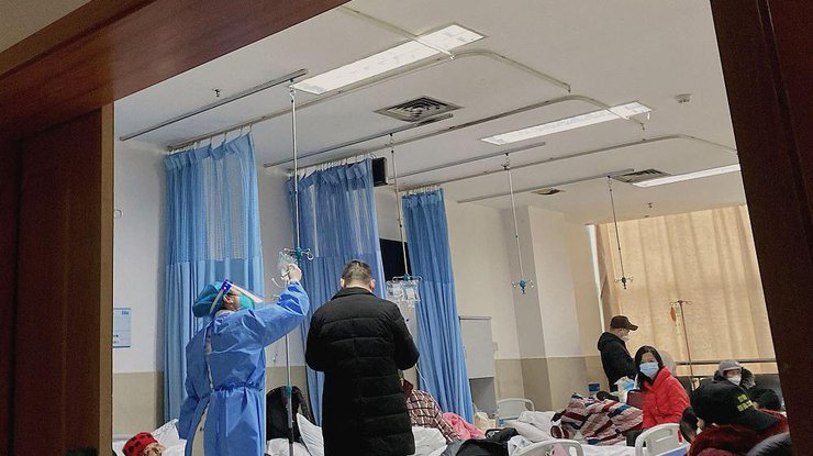 Переповнені лікрані в Китаї
