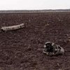 У мережі з'явилися відео з місця падіння ракети у Білорусі