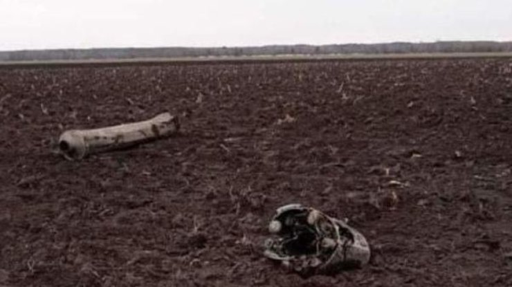 Фото: у мережі з'явилися відео з місця падіння ракети в Білорусі / t.me/Hajun_BY