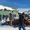 В Турции из-за снега упал навес на курорте, есть пострадавшие