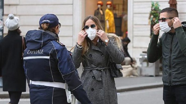 С 11 февраля в Италии отменяют маски