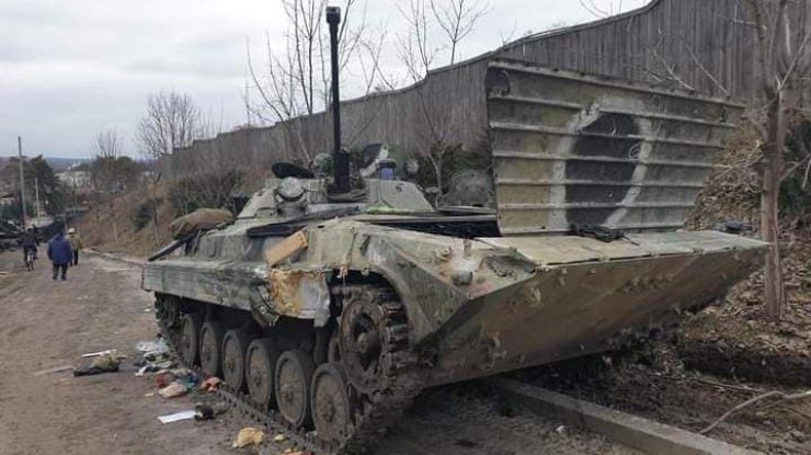 Уничтоженный танк оккупантов