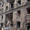 По Мариуполю снова нанесли авиаудар: бомбы упали в центре (видео)