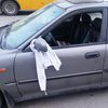 На Бучанщині окупанти розстріляли автівку під білим прапором