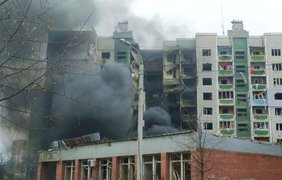 По Чернигову нанесли авиаудар: огромные разрушения (фото, видео) 