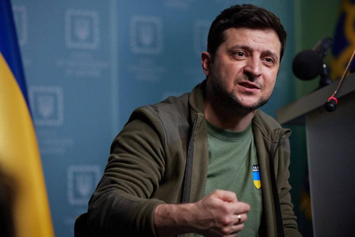 Президент Украины Владимир Зеленский эмоционально обратился к президенту России Владимиру Путину