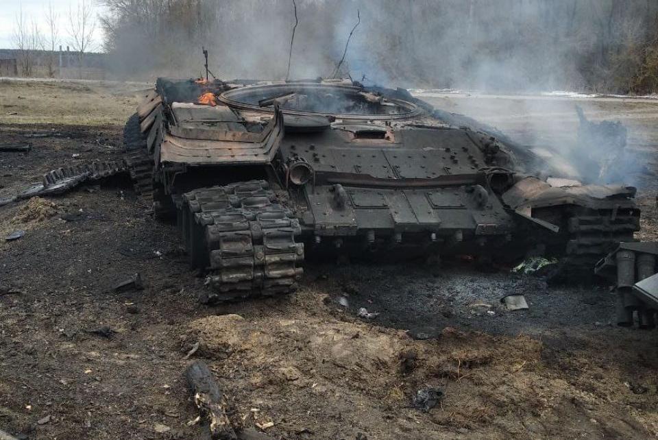 По данным Пентагона, в 25 километрах от Киева стоит огромная колонна российских войск