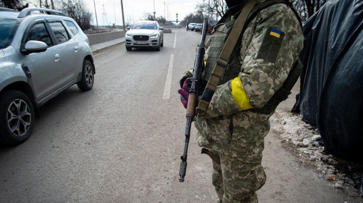 Було звільнено Козарович