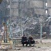 "Багатоповерхівки складалися, як карткові будиночки": Бородянку бомбардували напівтонними авіабомбами (відео)