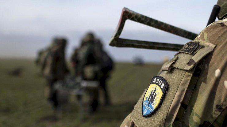 Бійці "Азову" захищають Маріуполь