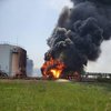 У Лисичанську після обстрілу палає нафтопереробний завод