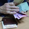 Українцям до кінця року тричі підвищуватимуть пенсії: коли та на скільки