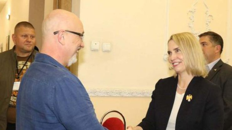 Фото: Резніков та Залужний зустрітися з послом США в Україні / twitter.com/oleksiireznikov