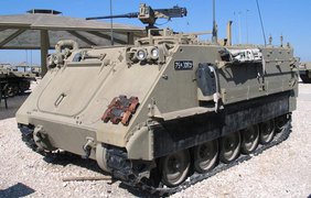 Австралія відправила в Україну перші бронетранспортери M113