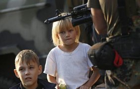 Окупанти депортували до росії понад 300 тисяч дітей