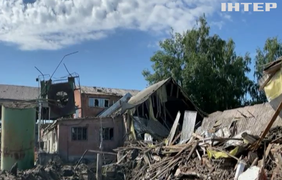 Рашисти влучили по селищу Пісочин Харківської області: утворилася вирва глибиною 5 метрів