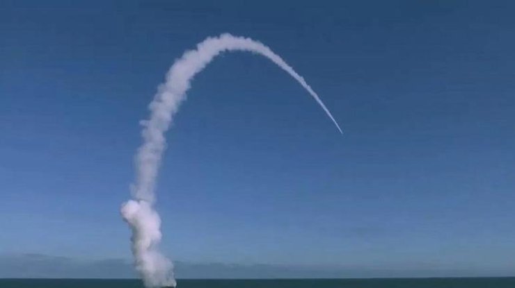 Російські кораблі завдають ракетних ударів