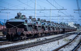 Словенія відправила Україні 35 югославських БМП М-80 (фото)