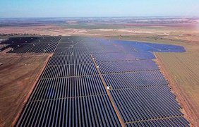 російські окупанти вкрали найбільшу сонячну електростанцію в Україні