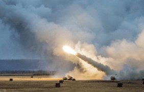 В Україну прибули американські ракетні системи HIMARS