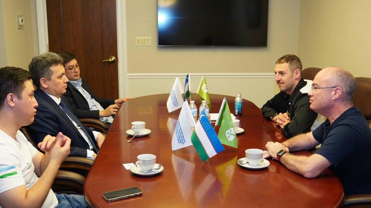 Фото: Інвестор Diia City росіянин Токарєв зустрівся з міністром ІТ Узбекистану