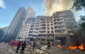 Ракетний обстріл Києва: відео та фото з місця події