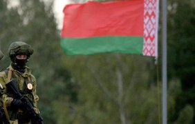 У Білорусі почали масово вручати повістки до військкомату