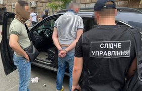На Одещині СБУ затримала голову благодійного фонду, який торгував гуманітарною допомогою (фото)