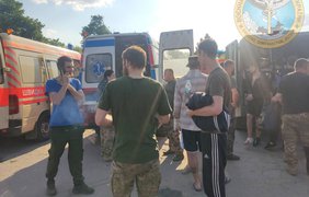 З полону звільнили ще п'ятьох українців, у одного - тяжке поранення