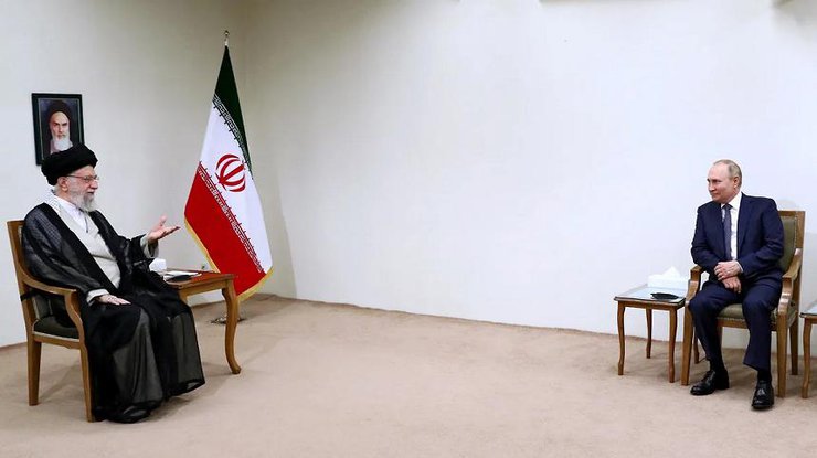 Хаменеї та Путін