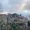 Обстріл Краматорська: під завалами школи знайшли загиблого