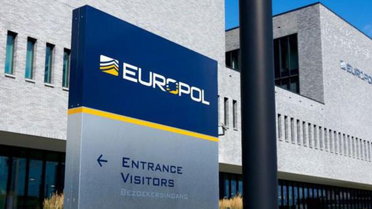 Фото: Європол заперечив контрабанду зброї з України / euractiv.com