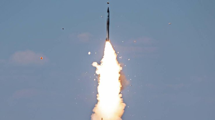 Фото: ракета С-300 / armyinform.com.ua