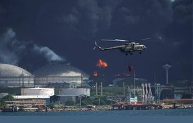 На Кубі через пожежу на нафтобазі постраждали 70 людей (відео)