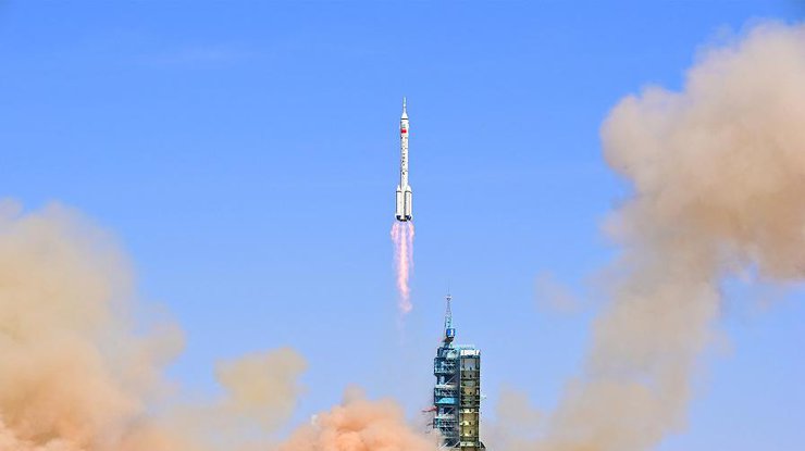 Запуск ракети "Чжанчжен-2F"
